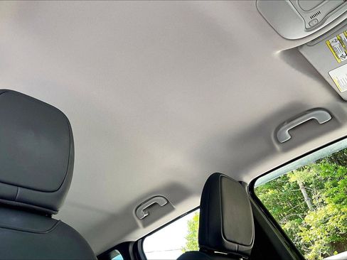 Used 2015 Jeep Renegade Limited AWD/4WD image 22