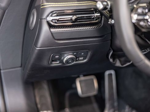 Used 2025 Aston Martin DB12 Convertible RWD image 20