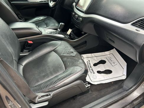 Used 2018 Dodge Journey GT image 12