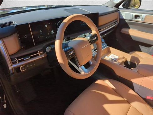 Used 2025 Hyundai Santa Fe Limited image 3