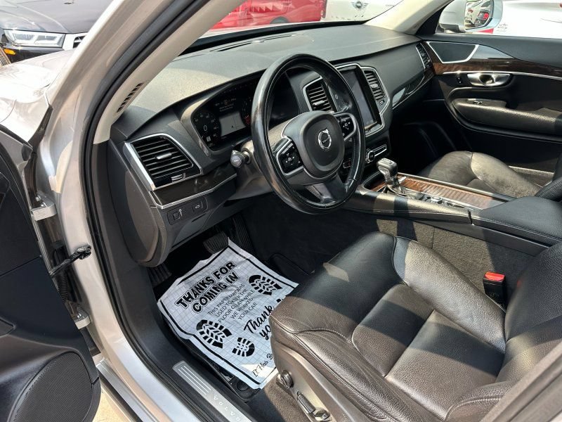 Used 2018 Volvo XC90 T6 Momentum w/ Convenience Package AWD/4WD image 12