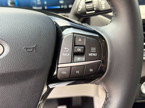 Used 2024 Ford Escape Platinum w/ Premium Technology Package AWD/4WD image 26
