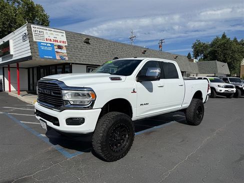 Used 2023 RAM 2500 Laramie AWD/4WD image 2