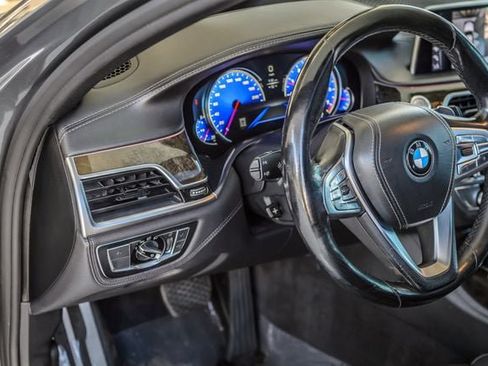 Used 2016 BMW 740i image 25