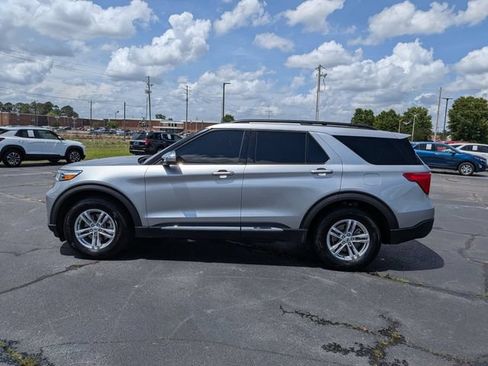Used 2023 Ford Explorer XLT w/ Equipment Group 202A AWD/4WD image 6