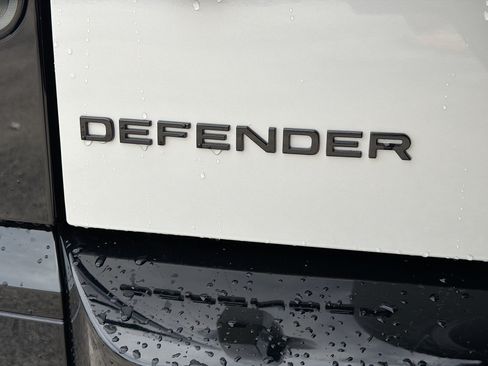 New 2026 Land Rover Defender 130 X-Dynamic SE AWD/4WD image 11