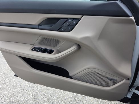 Used 2024 Porsche Taycan Base image 23