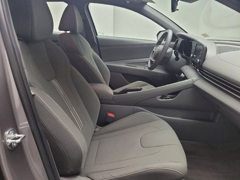 Used 2023 Hyundai Elantra SEL FWD image 21