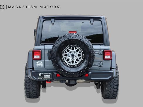 Used 2022 Jeep Wrangler Unlimited Rubicon AWD/4WD image 8