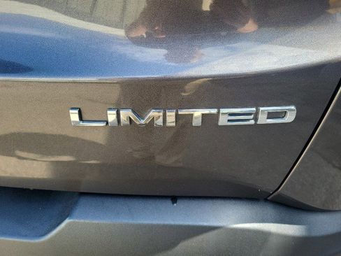 Used 2016 Jeep Renegade Limited image 7