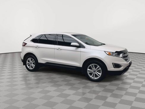 Used 2016 Ford Edge SEL w/ Equipment Group 201A AWD/4WD image 42