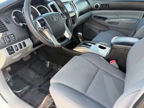 Used 2015 Toyota Tacoma PreRunner w/ TRD Off-Road Package RWD image 19