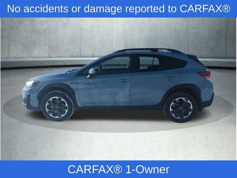 Used 2022 Subaru Crosstrek 2.0i Premium image 2
