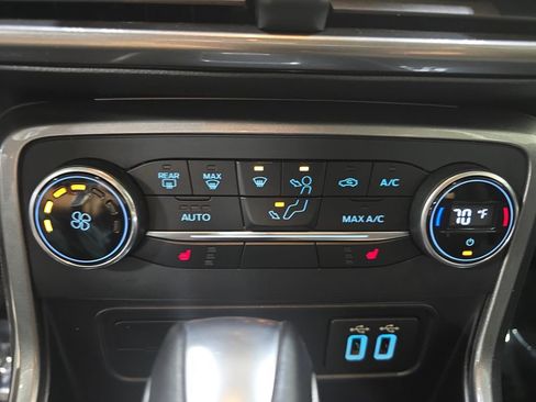Used 2018 Ford EcoSport SE w/ SE Convenience Package AWD/4WD image 21