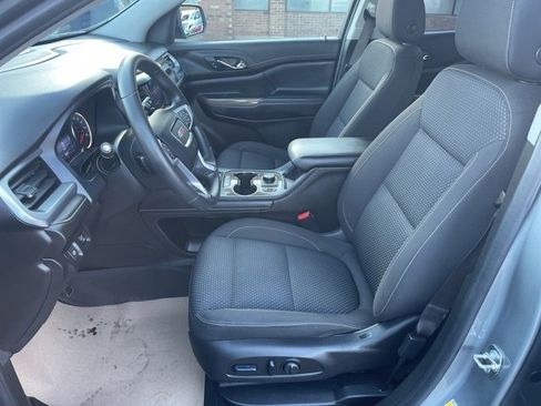 Certified 2023 GMC Acadia SLE w/ Driver Convenience Package image 12