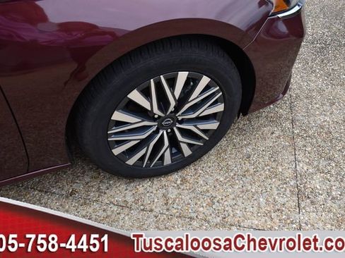 Used 2024 Nissan Altima 2.5 SV image 13