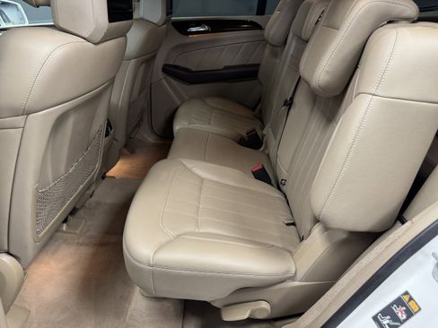 Used 2016 Mercedes-Benz GL 450 4MATIC image 21