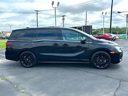 Used 2025 Honda Odyssey Sport-L image 9