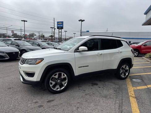 Used 2019 Jeep Compass Limited image 4