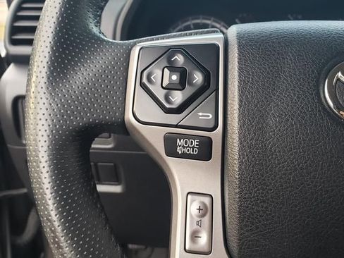 Used 2018 Toyota 4Runner SR5 image 18