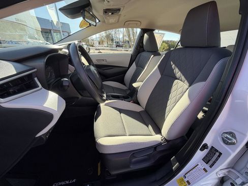 Used 2023 Toyota Corolla LE image 17