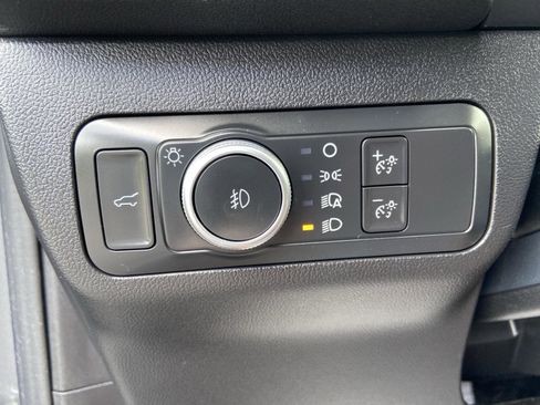 Used 2022 Ford Escape SEL w/ Technology Package image 7