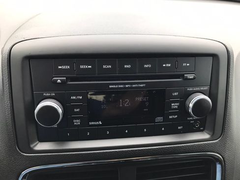 Used 2014 Dodge Grand Caravan SE w/ Quick Order Package 29E SE FWD image 22