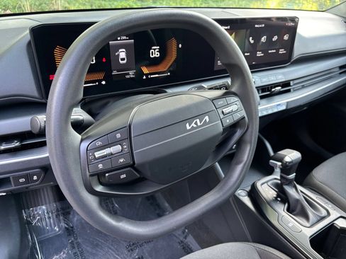 Used 2026 Kia K4 FWD image 27