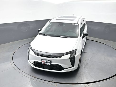 New 2027 Chrysler Pacifica Select FWD image 34