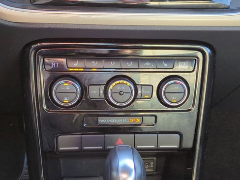 Used 2019 Volkswagen Beetle 2.0T S image 24