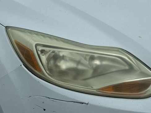 Used 2013 Ford Focus SE FWD image 25