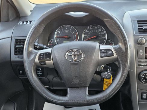 Used 2011 Toyota Corolla S image 22