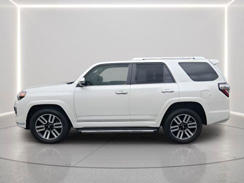 Used 2023 Toyota 4Runner Limited AWD/4WD image 2