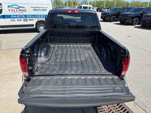 Used 2018 RAM 1500 Express w/ Express Value Package AWD/4WD image 16