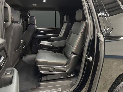 Used 2025 GMC Yukon XL AT4 w/ LPO, Floor Liner Package image 28