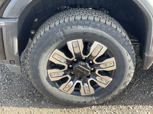 New 2025 GMC Sierra 2500 Denali w/ Technology Package AWD/4WD image 31
