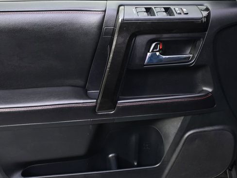 Used 2015 Toyota 4Runner Trail AWD/4WD image 19