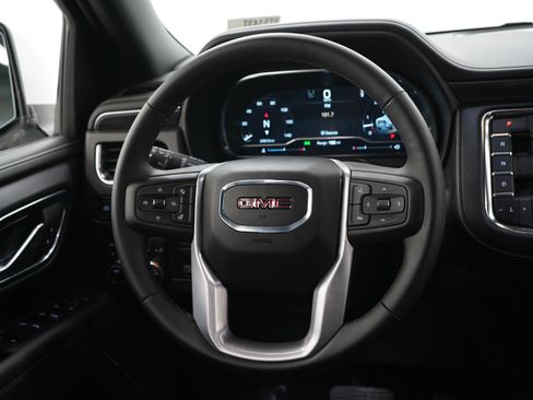Used 2024 GMC Yukon SLT w/ SLT Luxury Package AWD/4WD image 20
