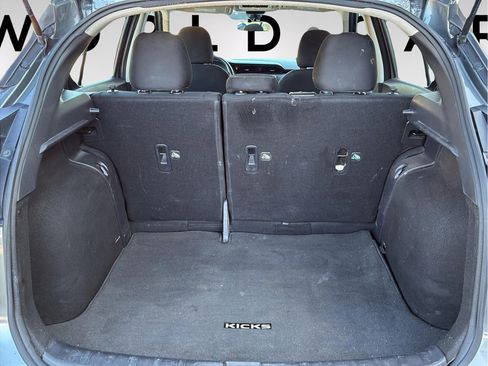 Used 2022 Nissan Kicks S FWD image 27