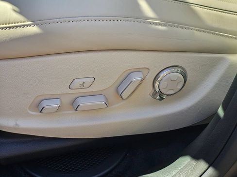 Used 2025 Genesis GV80 3.5T Prestige AWD/4WD image 33
