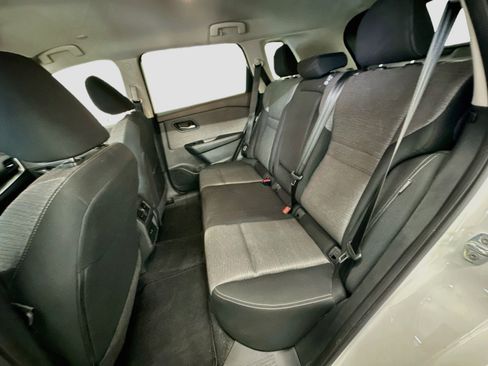Used 2023 Nissan Rogue SV AWD/4WD image 28