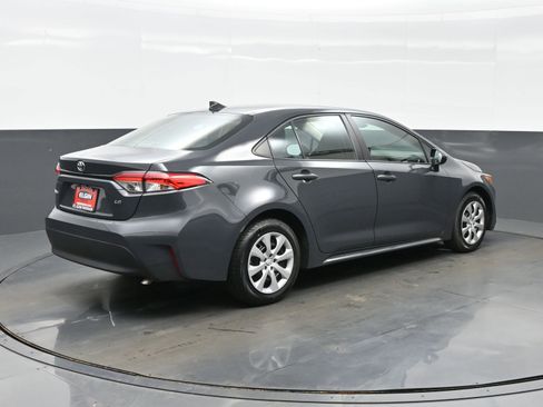 Used 2024 Toyota Corolla LE FWD image 6