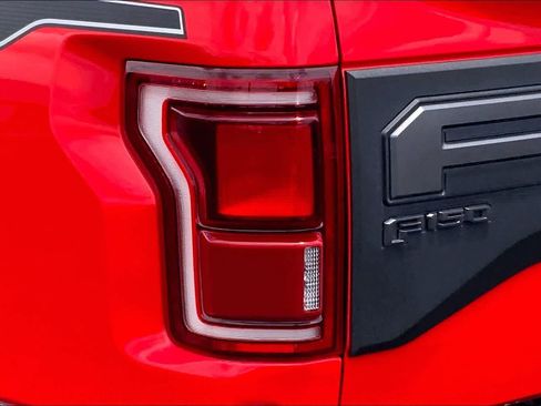 Used 2019 Ford F150 Raptor w/ Equipment Group 802A Luxury AWD/4WD image 29