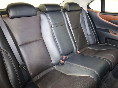 Used 2010 Lexus LS 460 RWD image 42