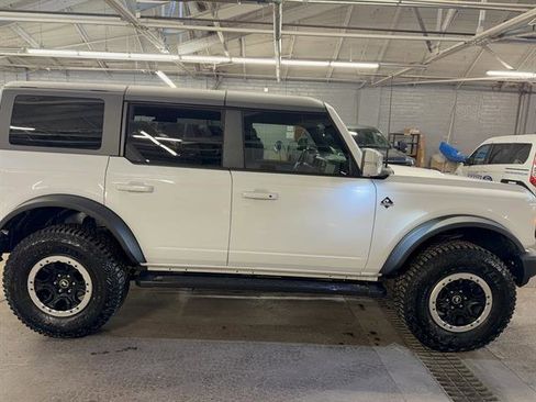 Certified 2023 Ford Bronco Outer Banks w/ Sasquatch Package image 17