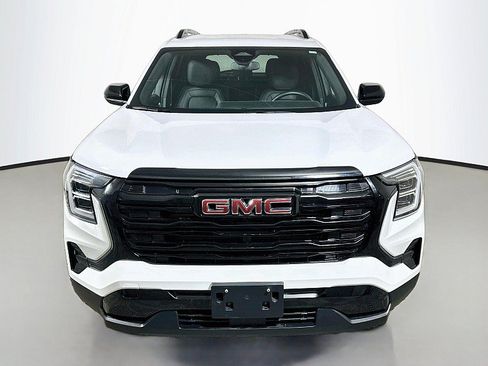 Used 2026 GMC Terrain Elevation w/ Elevation Premium Package AWD/4WD image 2
