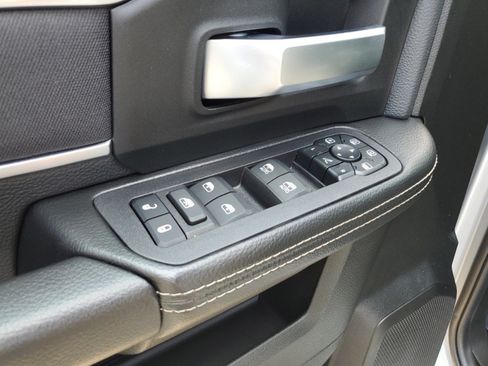 Used 2026 RAM 2500 Big Horn AWD/4WD image 6