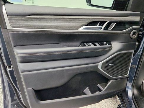 Used 2023 Jeep Wagoneer Series II w/ Premium Group I image 11