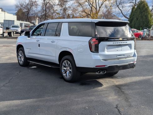 New 2026 Chevrolet Suburban Premier image 12