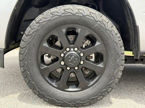Used 2020 RAM 2500 Big Horn w/ Night Edition AWD/4WD image 9
